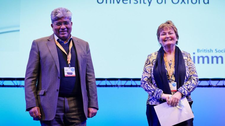 Fiona Powrie receives an Honorary Lifetime Membership of the British Society for Immunology at the BSI Congress